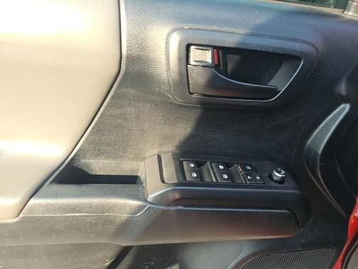 2016 Toyota Tacoma SR5
