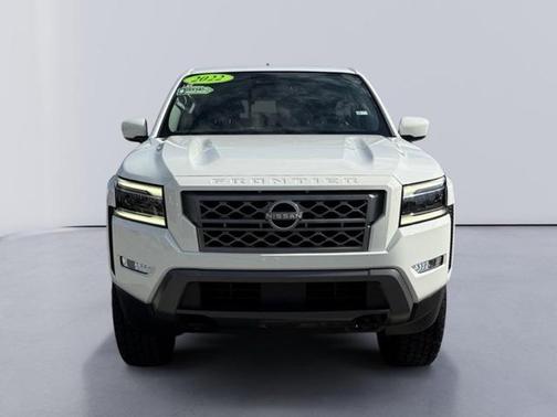 2022 Nissan Frontier SV