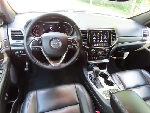 Granite Crystal Metallic Clearcoat 2020 Jeep Grand Cherokee Limited