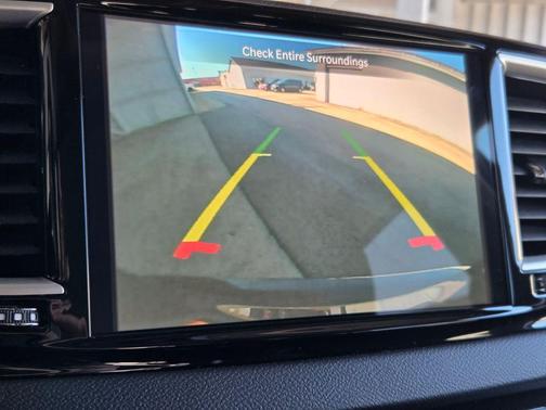 Diamond Black Crystal Pearlcoat 2024 Chrysler Pacifica Touring L