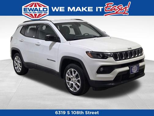 Bright White Clearcoat 2023 Jeep Compass Latitude Lux