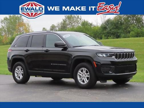2023 Jeep Grand Cherokee Laredo 4x4