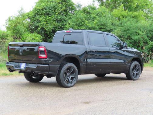 Diamond Black Crystal Pearlcoat 2023 RAM 1500 Big Horn/Lone Star