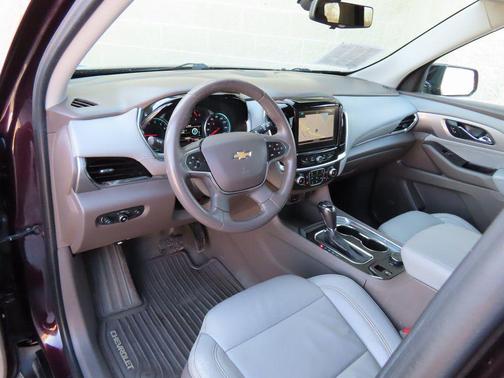 Black Currant Metallic 2018 Chevrolet Traverse LT Leather