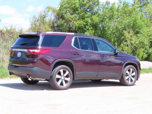 Black Currant Metallic 2018 Chevrolet Traverse LT Leather