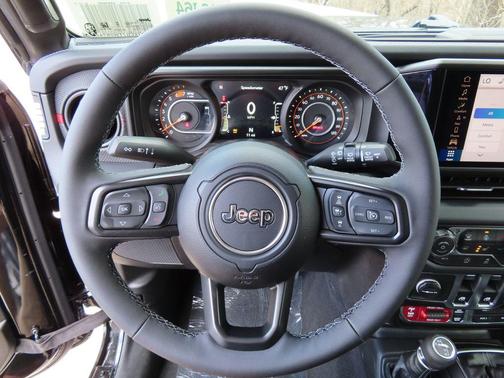 Black Clearcoat 2026 Jeep Wrangler Rubicon