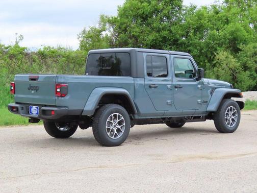 Anvil Clearcoat 2026 Jeep Gladiator Sport S