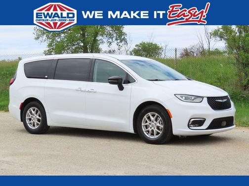 Bright White Clearcoat 2024 Chrysler Pacifica Touring L