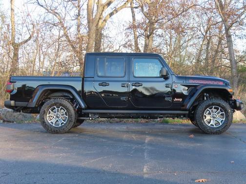 2026 Jeep Gladiator Mojave 4x4