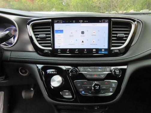 2026 Chrysler Pacifica L