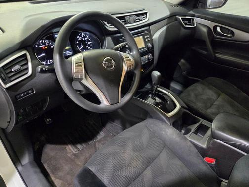 Glacier White 2016 Nissan Rogue S