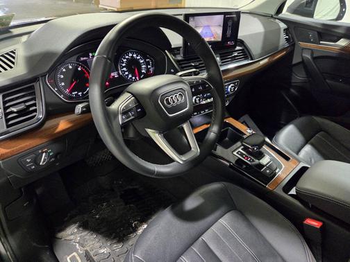 Daytona Gray Pearl Effect 2022 Audi Q5 45 S line Premium