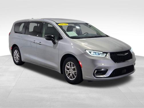 Silver Mist Clearcoat 2024 Chrysler Pacifica Touring L