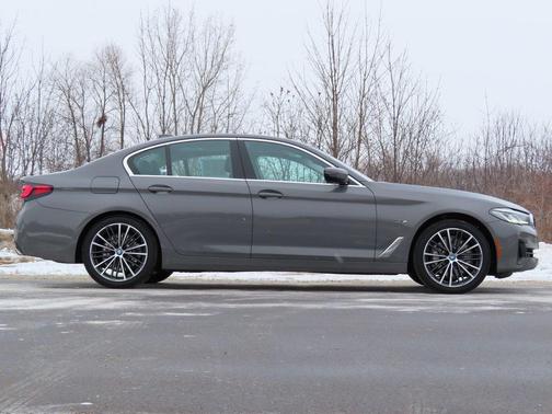 2022 BMW 530e Base