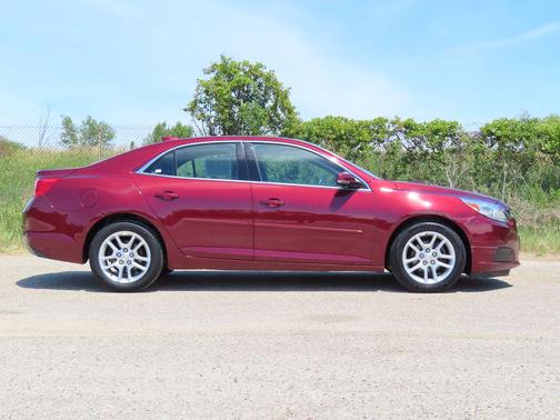 Butte Red Metallic 2015 Chevrolet Malibu 1LT