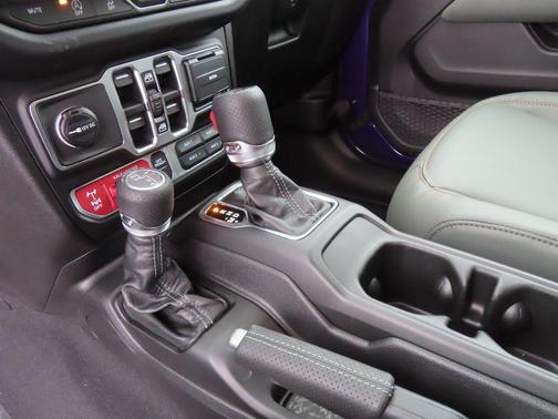 2026 Jeep Gladiator Mojave 4x4