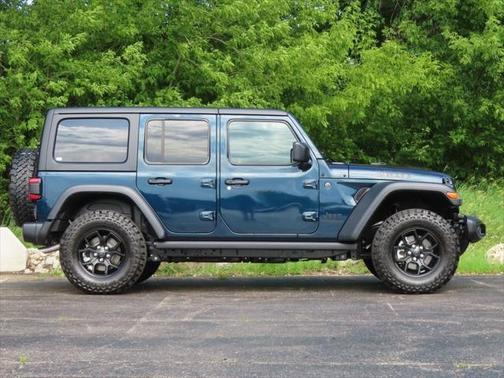 2025 Jeep Wrangler 4-Door Willys 4x4