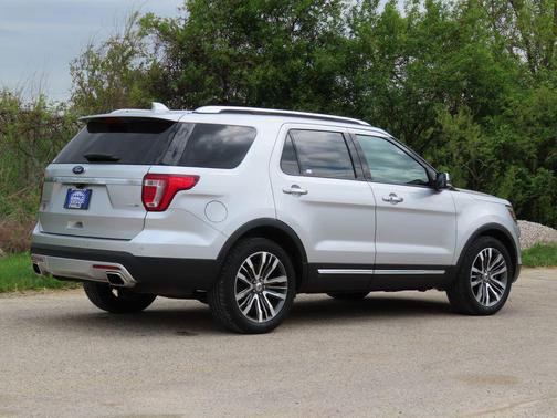 Ingot Silver Metallic 2017 Ford Explorer Platinum