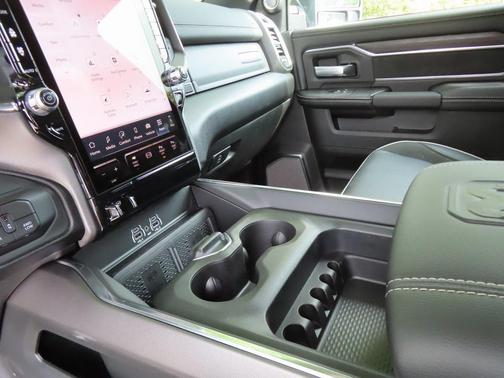 2026 RAM 2500 Laramie Crew Cab 4x4 6'4' Box