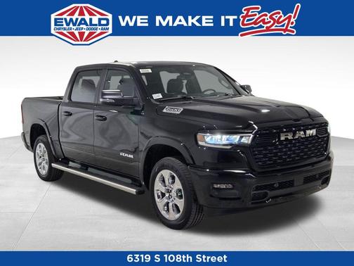 Diamond Black Crystal Pearlcoat 2026 RAM 1500 Big Horn/Lone Star
