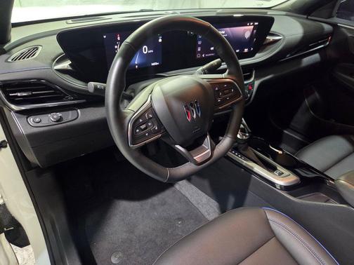 Summit White 2024 Buick Envista Sport Touring FWD