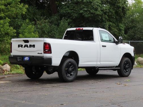 2026 RAM 3500 Tradesman Regular Cab 4x4 8' Box