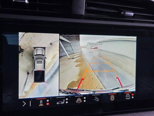 Summit White 2024 GMC Sierra 1500 AT4