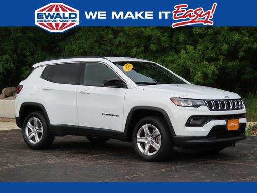 Bright White Clearcoat 2023 Jeep Compass Latitude