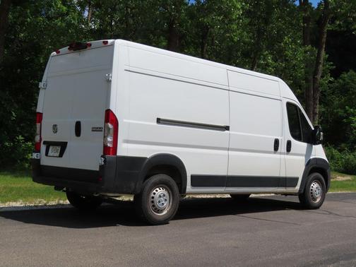 Bright White Clearcoat 2026 RAM ProMaster 2500 Tradesman