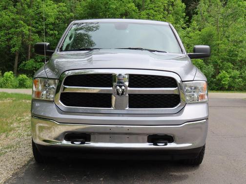 Billet Silver Metallic Clearcoat 2023 RAM 1500 Classic SLT