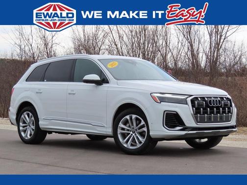 2025 Audi Q7 55 Premium Plus