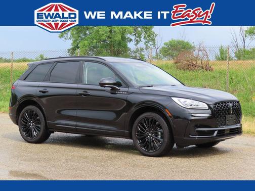 Infinite Black Metallic Clearcoat 2023 Lincoln Corsair Reserve