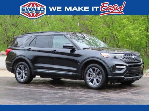 Agate Black Metallic 2023 Ford Explorer XLT