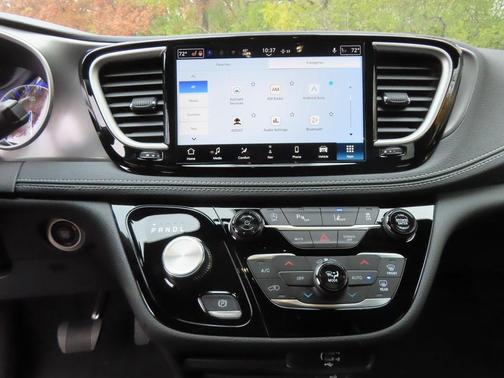 2026 Chrysler Pacifica L