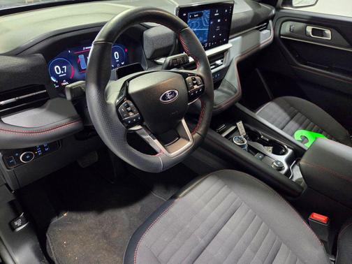 Black Metallic 2025 Ford Explorer ST-Line