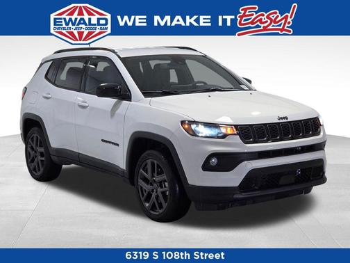Bright White Clearcoat 2026 Jeep Compass Latitude