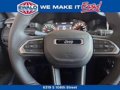 Bright White Clearcoat 2026 Jeep Compass Latitude