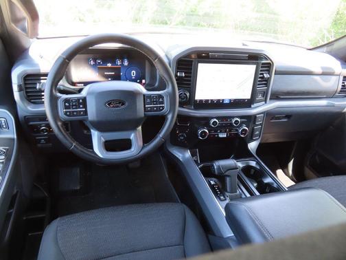 Oxford White 2025 Ford F-150 XLT