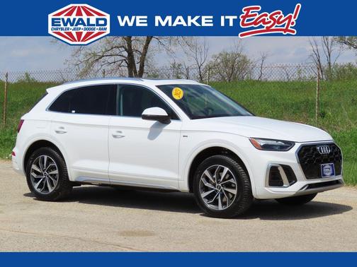 Ibis White 2023 Audi Q5 45 S line Premium Plus