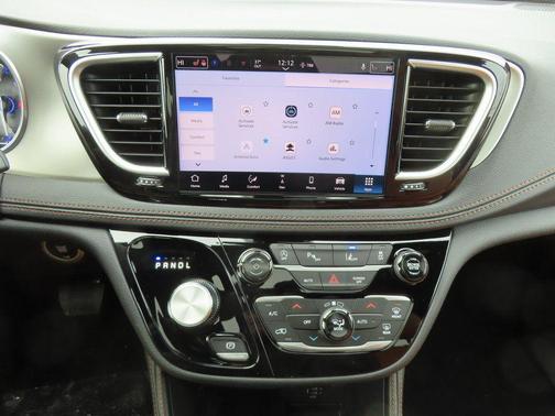 2026 Chrysler Pacifica L