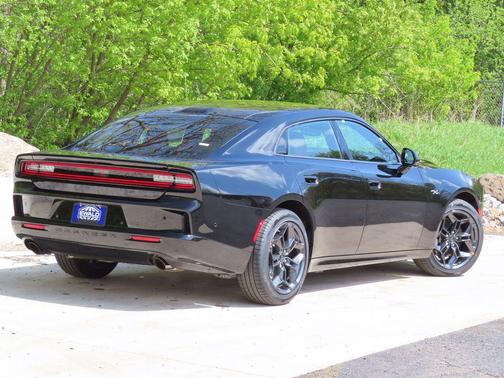 Diamond Black Crystal Pearlcoat 2026 Dodge Charger R/T