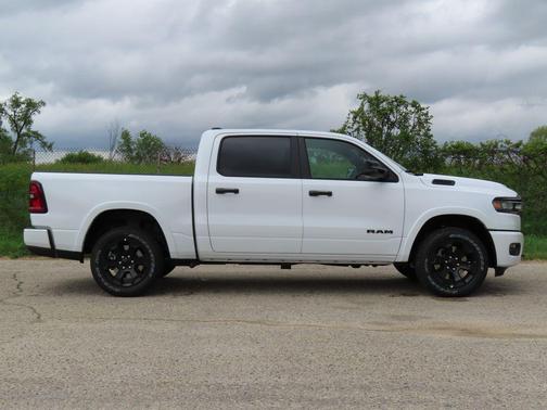 Bright White Clearcoat 2026 RAM 1500 Big Horn/Lone Star