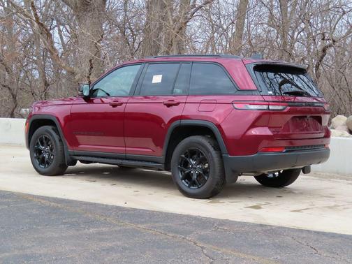 2024 Jeep Grand Cherokee Altitude