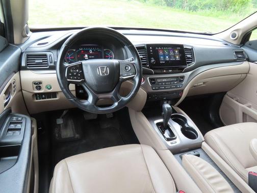 White Diamond Pearl 2019 Honda Pilot EX-L