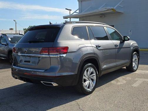 2022 Volkswagen Atlas 3.6L SE w/Technology