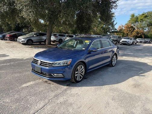 2017 Volkswagen Passat 1.8T SEL Premium