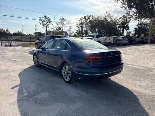 2017 Volkswagen Passat 1.8T SEL Premium