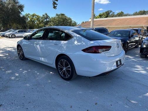 2018 Buick Regal Sportback Essence