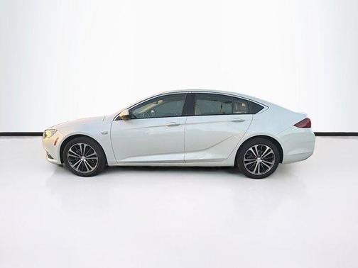 2018 Buick Regal Sportback Essence