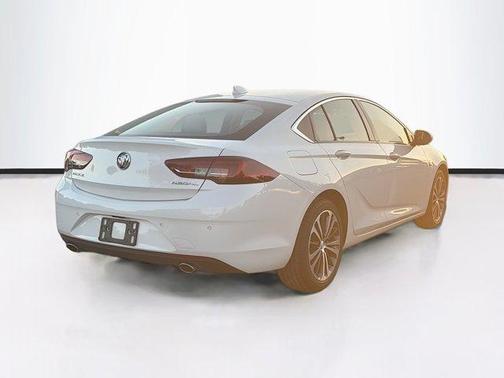 2018 Buick Regal Sportback Essence